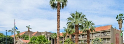 Holiday Inn Express Palm-Desert By Ihg