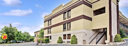 Super 8 By Wyndham Raleigh Downtown