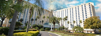Rosen Plaza Hotel