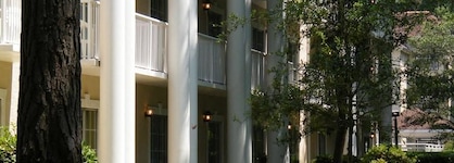 Palmera Inn And Suites
