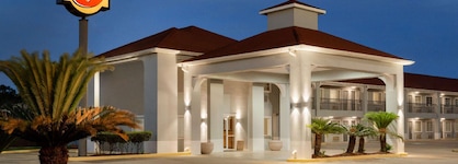 Super 8 By Wyndham Lake Charles Northeast