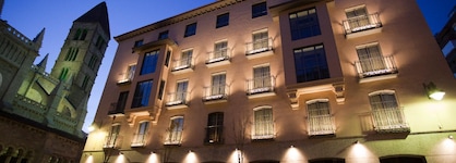 Nexus Valladolid Suites & Hotel
