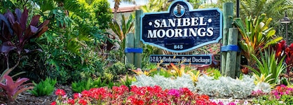 Sanibel Moorings Condo Resort