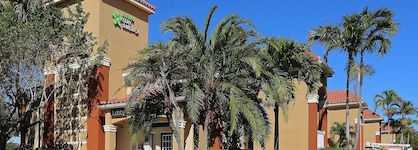 Extended Stay America Suites Boca Raton Commerce
