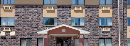 Super 8 By Wyndham Evansville East