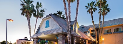 Azure Hotel & Suites, Trademark Collection By Wyndham