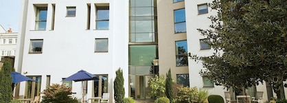 Hart's Hotel