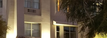 Comfort Inn & Suites Tempe Phoenix Sky Harbor Airport