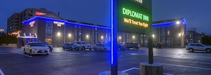 Diplomat Inn