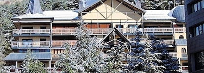 Todosierranevada Zona Baja Junto A Los Telecabinas