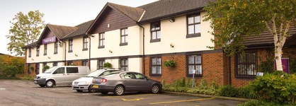 Premier Inn Oldham (Broadway)