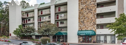 Laurel Inn Condominium