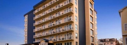 Howard Johnson Plaza By Wyndham Ocean City Oceanfront