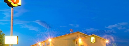Super 8 By Wyndham Las Cruces La Posada Lane