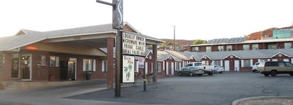 Dixie Palms Motel