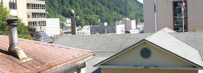 Alaskas Capital Inn Bed & Breakfast