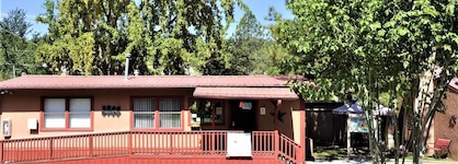 Pinecliff Village