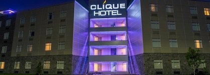 Hotel Clique Calgary Airport