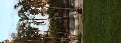Lantern Inn & Suites