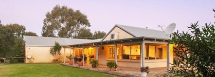 Acacia Chalets