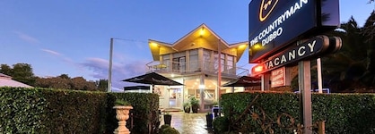 Countryman Motor Inn