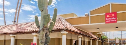 Econo Lodge Inn & Suites Mesa