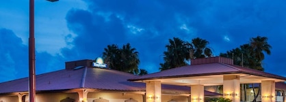 Days Inn By Wyndham Portland Corpus Christi