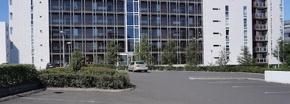 Nest Apartment Swan