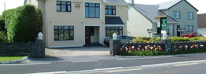 Castleview Golf Course B&B