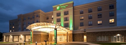 Holiday Inn Hotels And Suites Mount Pleasant By Ihg