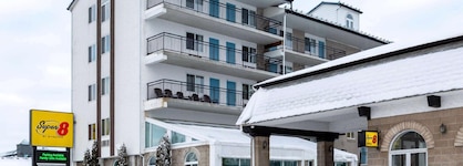 Super 8 By Wyndham Niagara Falls By The Falls