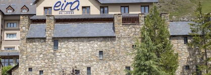 Eira Ski Lodge