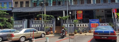 Spot On 90137 Casavilla Hotel Pudu
