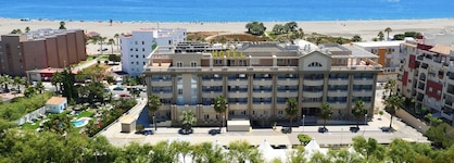 Elba Motril Beach & Business