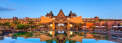 Lopesan Baobab Resort