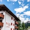 Apartments Lores - map