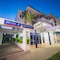 The Cosmopolitan Motel And Serviced Apartments - map