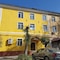 Opera Apartments - map
