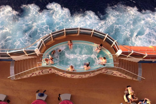 Kuva  Carnival Breeze 40