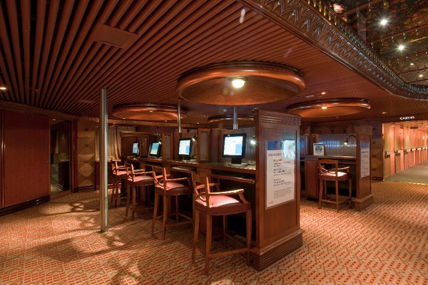 Kuva  Carnival Elation 11