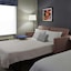 Hampton Inn & Suites By Hilton Montreal-Dorval