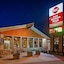 Best Western Plus Frontier Motel