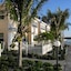Barefoot Beach Resort