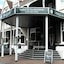 Raglan Hotel