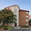 Red Roof Inn Plus+ Austin South