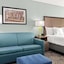 La Quinta Inn & Suites By Wyndham Newport
