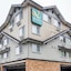 Quality Hotel & Suites