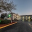 Hometowne Studios By Red Roof Orlando South
