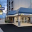 Days Inn By Wyndham Niagara Falls Near The Falls