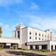 Hampton Inn & Suites
